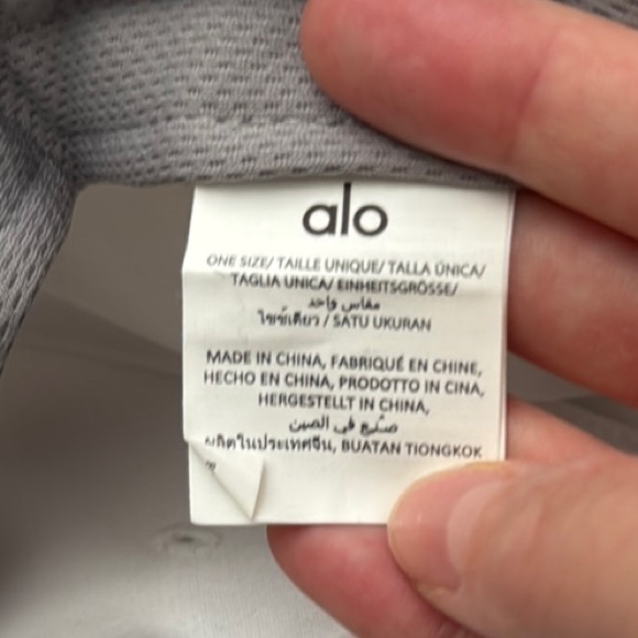 ALO Yoga White Baseball Cap Minimalist Design - Picture 4 of 4